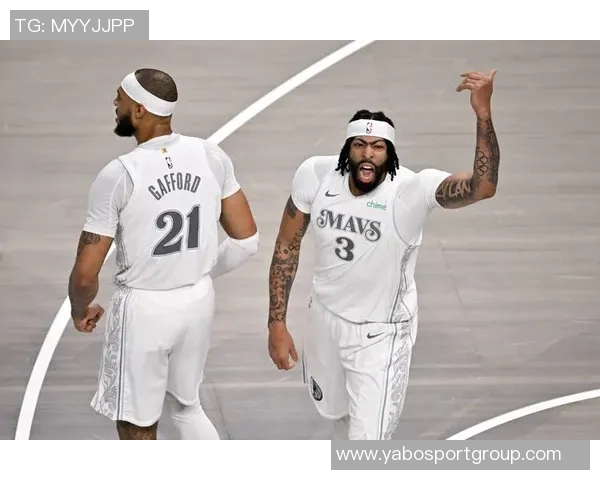 明日独行侠对阵马刺加福德状态升级成疑能否出战引关注